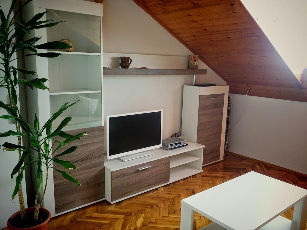 Apartment Marietta Tribalj Rum bild